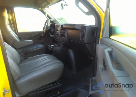 2017 Chevrolet Express 2500 Work Van from USA, damaged, VIN 1GCWGAFF8H1132825